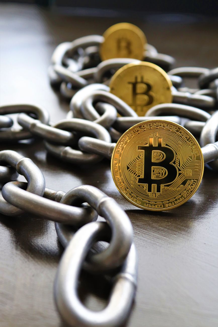 Stock photo of Bitcoin on a chain from Pexels.com 
